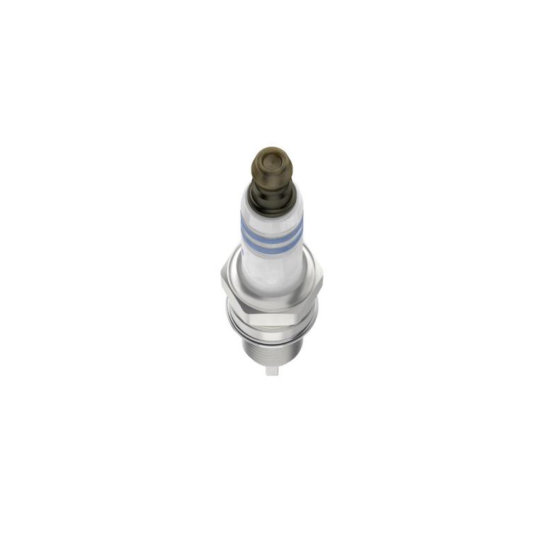 Jeu de 4 bougies d'allumage BOSCH ref. 0 242 135 813