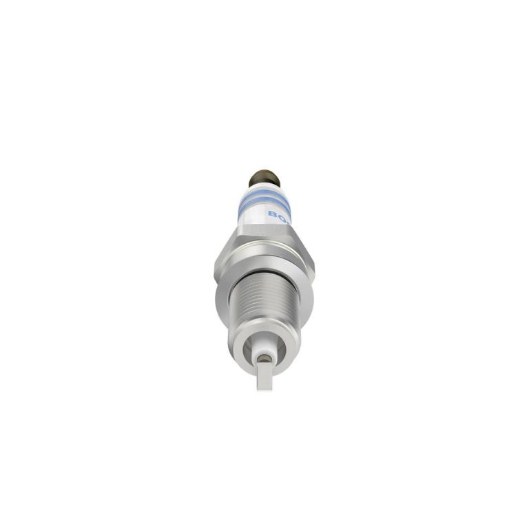 Jeu de 4 bougies d'allumage BOSCH ref. 0 242 135 813