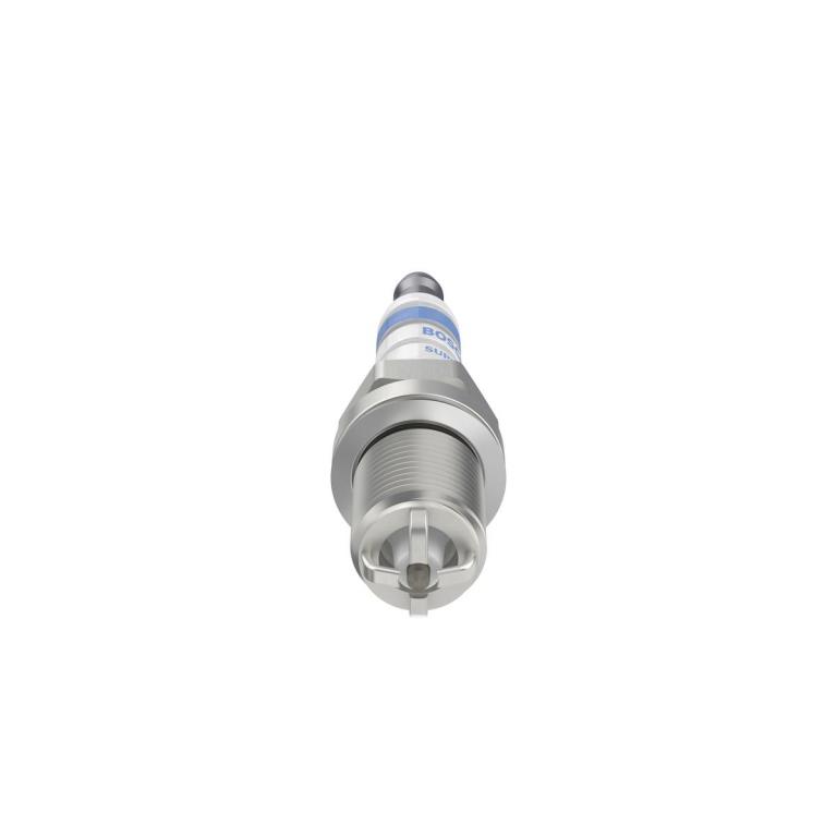 Jeu de 4 bougies d'allumage BOSCH ref. 0 242 222 804