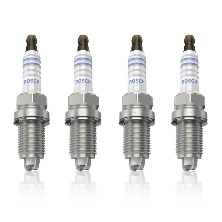 Jeu de 4 bougies d'allumage BOSCH ref. 0 242 229 878