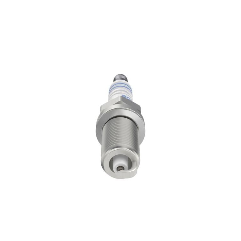 Jeu de 4 bougies d'allumage BOSCH ref. 0 242 229 923