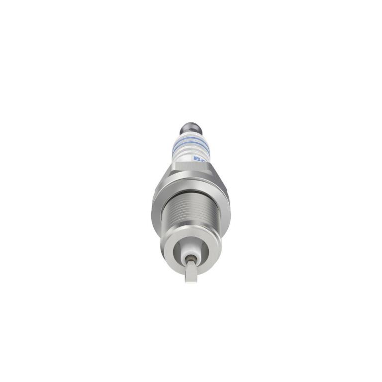 Jeu de 4 bougies d'allumage BOSCH ref. 0 242 230 806