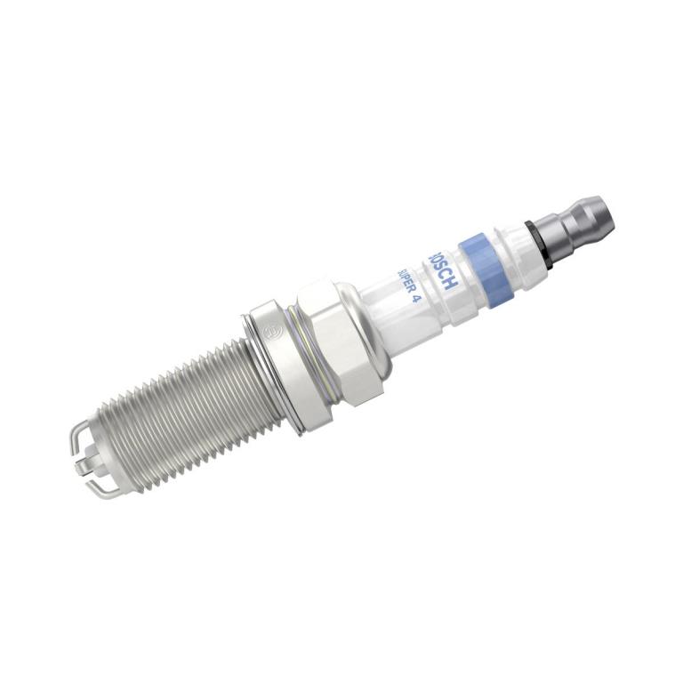 Jeu de 4 bougies d'allumage BOSCH ref. 0 242 232 815