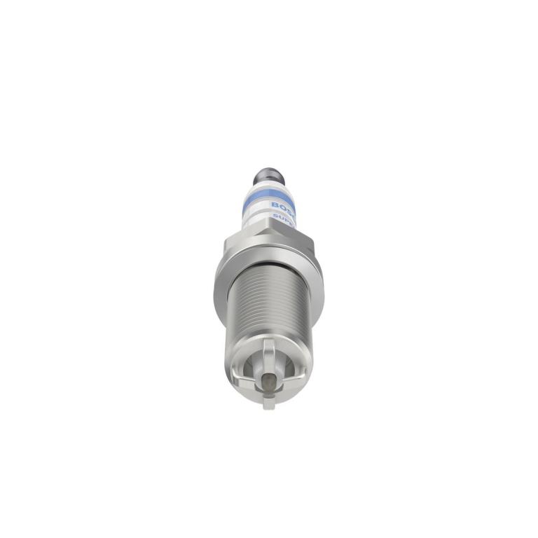 Jeu de 4 bougies d'allumage BOSCH ref. 0 242 232 815