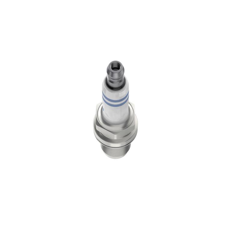Jeu de 4 bougies d'allumage BOSCH ref. 0 242 235 983
