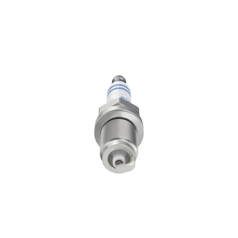 Jeu de 4 bougies d'allumage BOSCH ref. 0 242 235 983