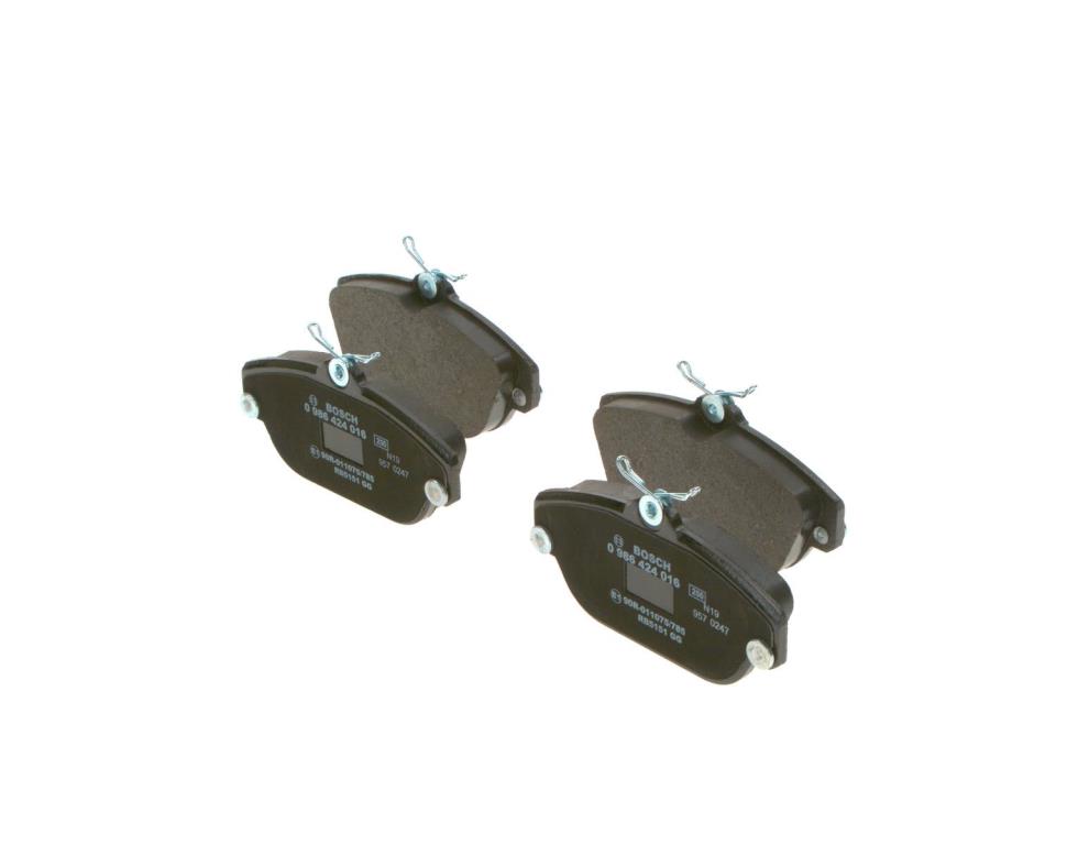 Jeu de 4 plaquettes de frein BOSCH ref. 0 986 424 016