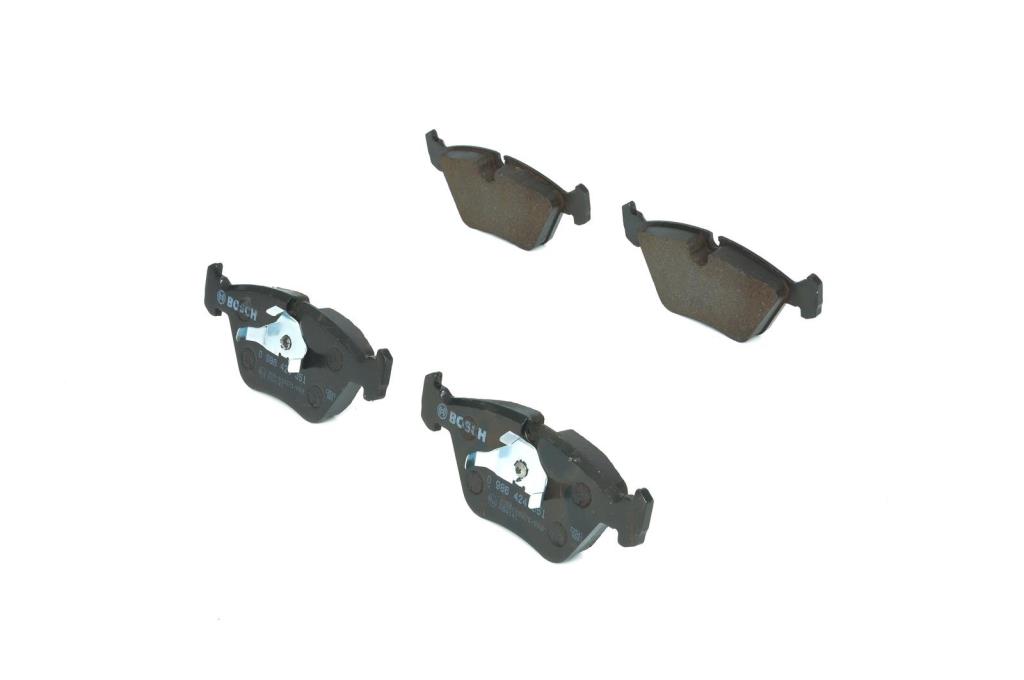 Jeu de 4 plaquettes de frein BOSCH ref. 0 986 424 351