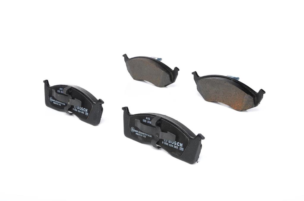 Jeu de 4 plaquettes de frein BOSCH ref. 0 986 424 363