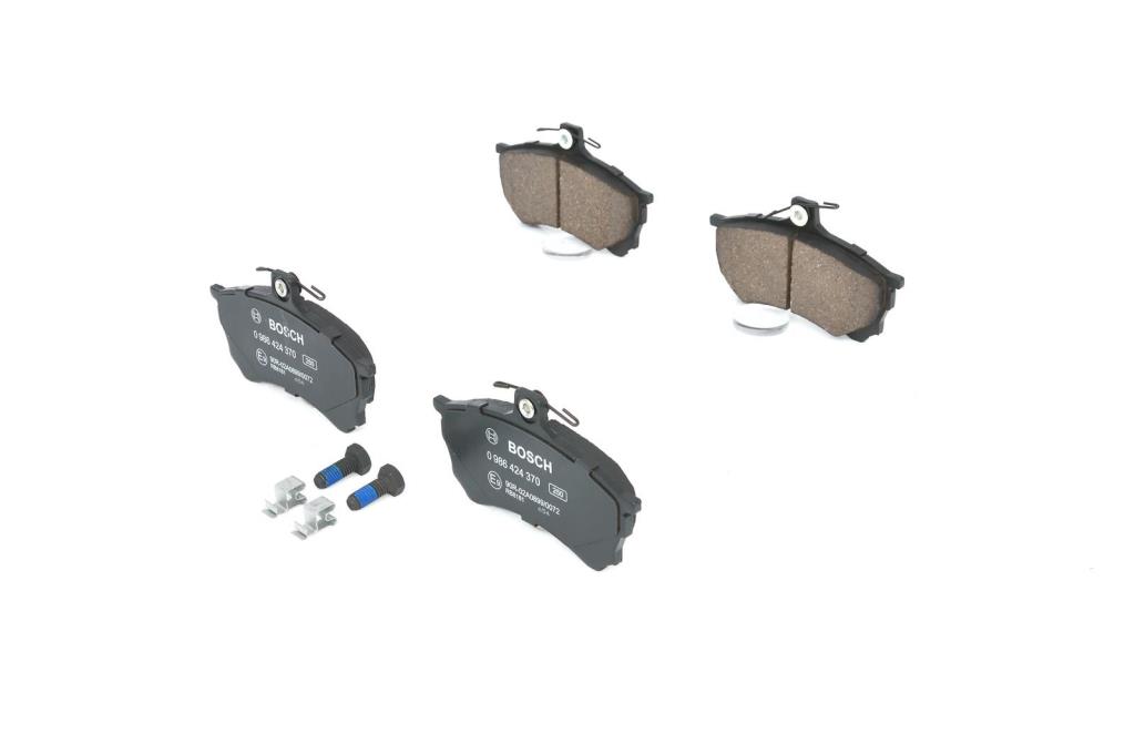 Jeu de 4 plaquettes de frein BOSCH ref. 0 986 424 370