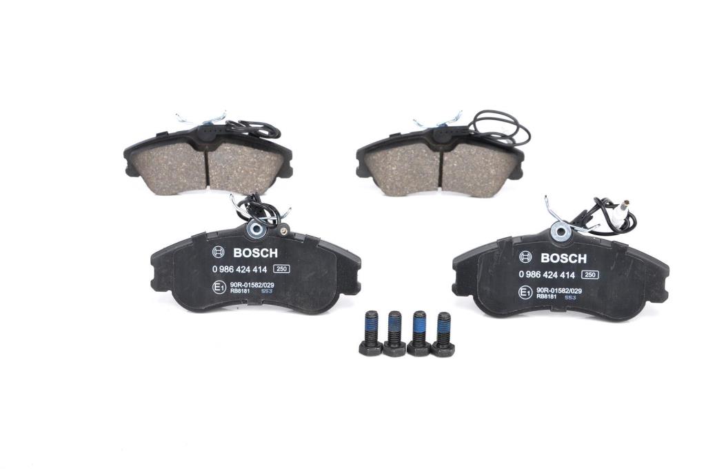 Jeu de 4 plaquettes de frein BOSCH ref. 0 986 424 414