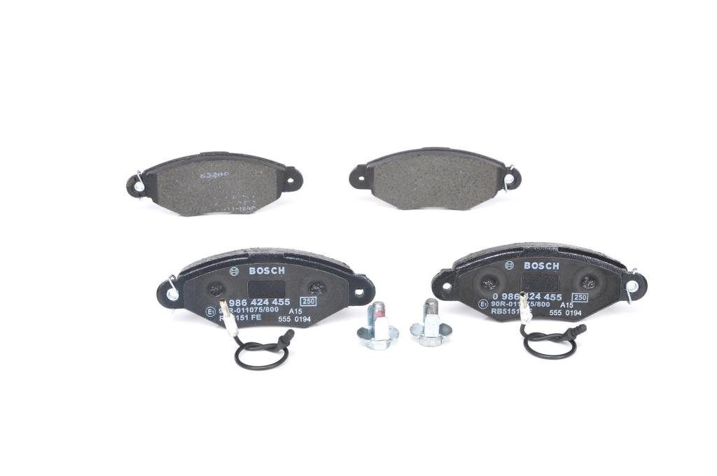 Jeu de 4 plaquettes de frein BOSCH ref. 0 986 424 455