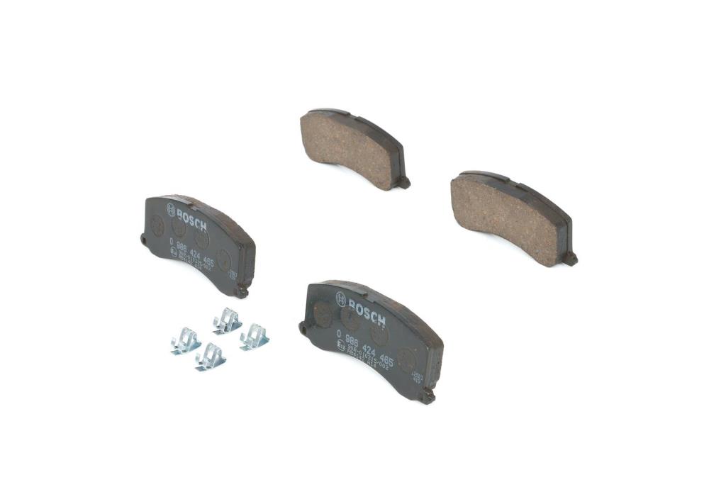 Jeu de 4 plaquettes de frein BOSCH ref. 0 986 424 465