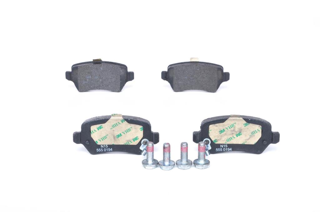 Jeu de 4 plaquettes de frein BOSCH ref. 0 986 424 646