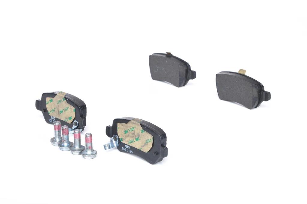 Jeu de 4 plaquettes de frein BOSCH ref. 0 986 424 646