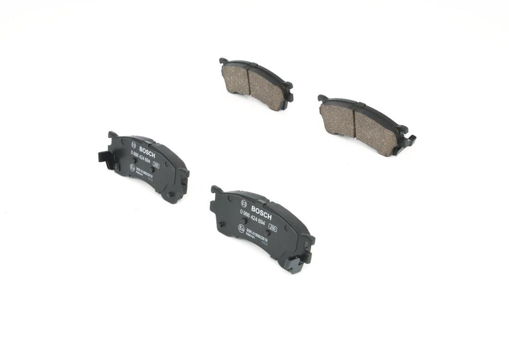 Jeu de 4 plaquettes de frein BOSCH ref. 0 986 424 694