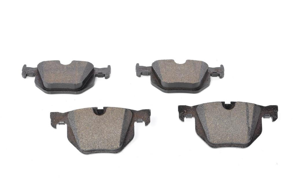 Jeu de 4 plaquettes de frein BOSCH ref. 0 986 424 766