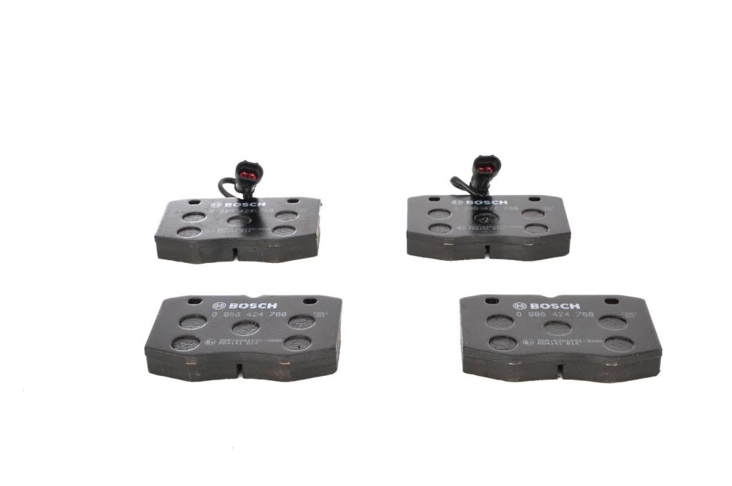 Jeu de 4 plaquettes de frein BOSCH ref. 0 986 424 768