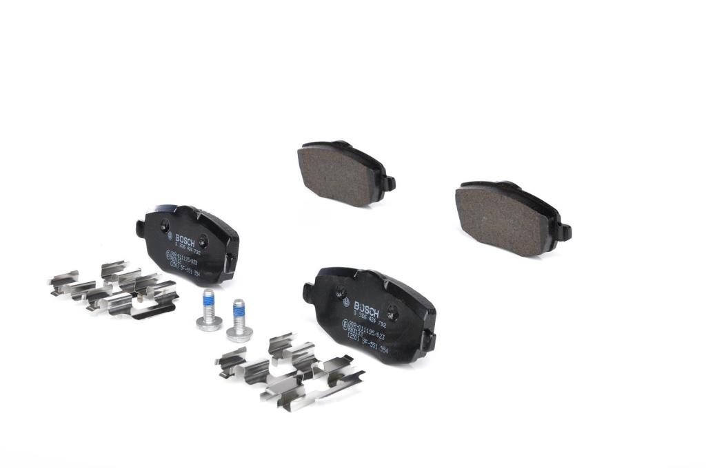 Jeu de 4 plaquettes de frein BOSCH ref. 0 986 424 792