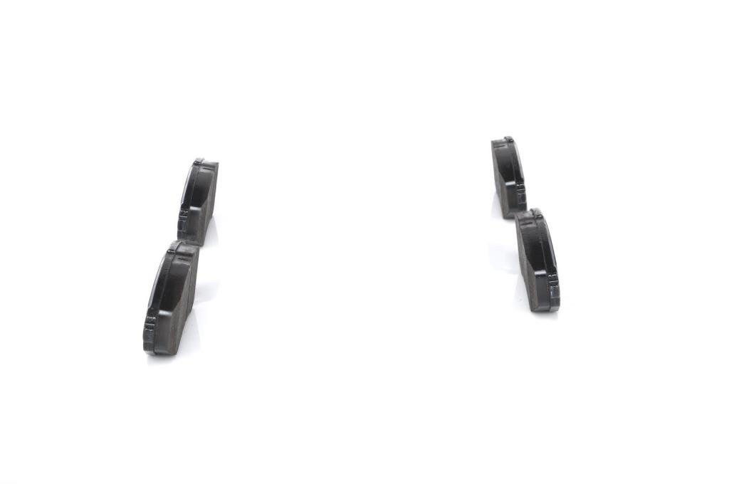 Jeu de 4 plaquettes de frein BOSCH ref. 0 986 424 818