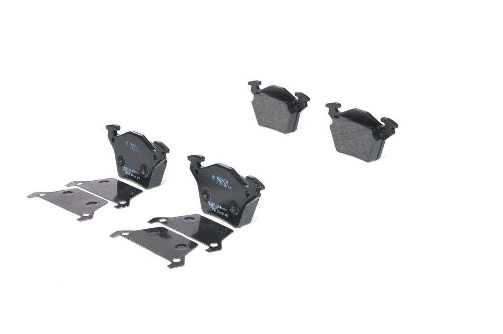Jeu de 4 plaquettes de frein BOSCH ref. 0 986 460 002