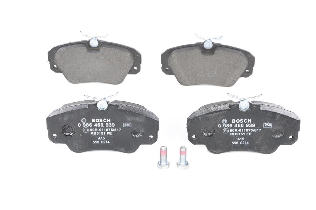 Jeu de 4 plaquettes de frein BOSCH ref. 0 986 460 939