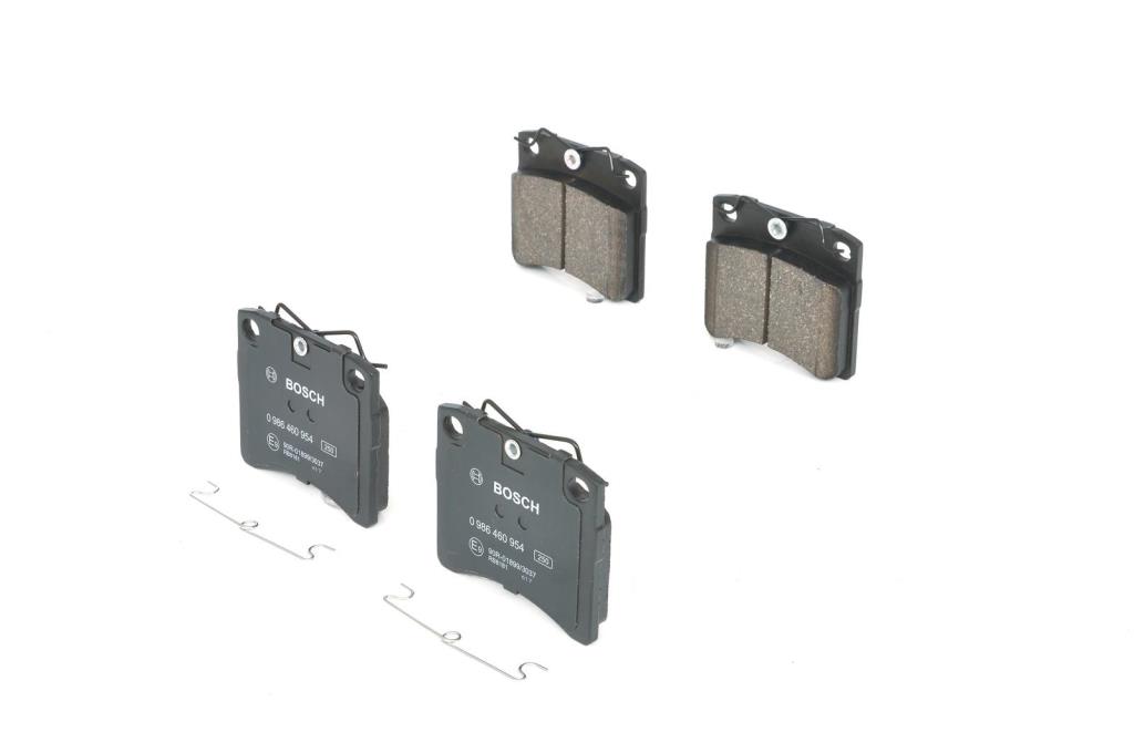 Jeu de 4 plaquettes de frein BOSCH ref. 0 986 460 954