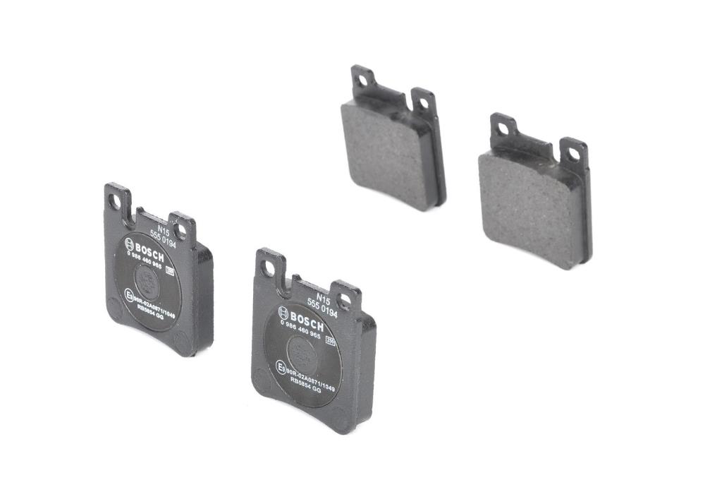Jeu de 4 plaquettes de frein BOSCH ref. 0 986 460 965