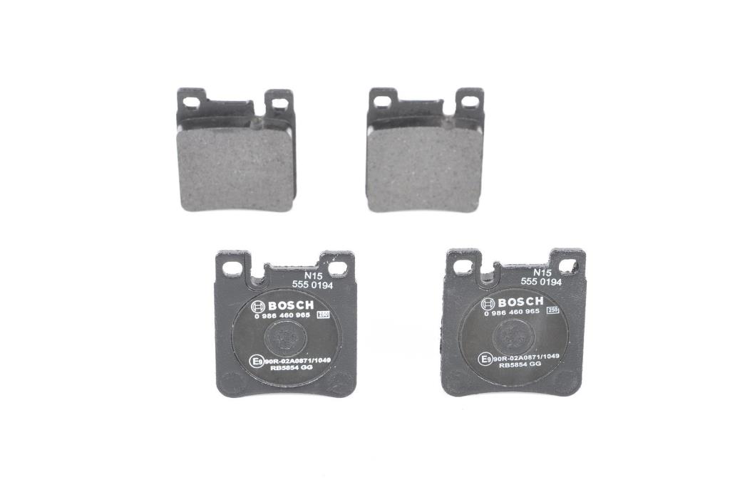 Jeu de 4 plaquettes de frein BOSCH ref. 0 986 460 965