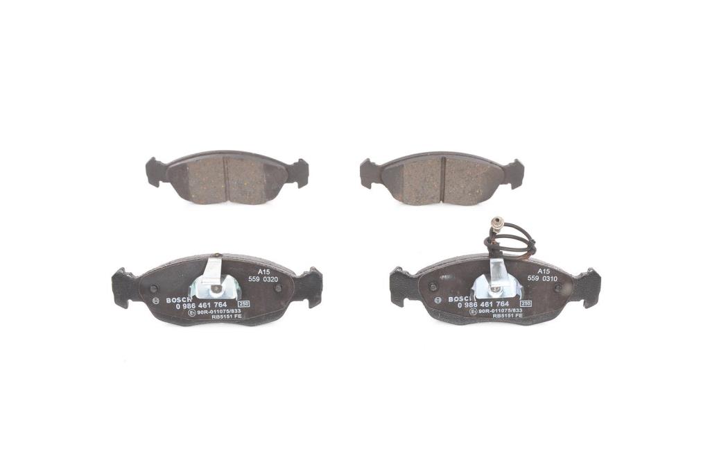 Jeu de 4 plaquettes de frein BOSCH ref. 0 986 461 764