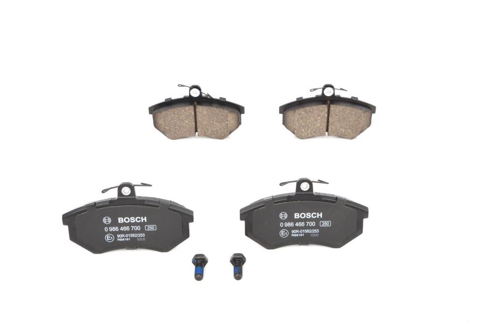 Jeu de 4 plaquettes de frein BOSCH ref. 0 986 466 700