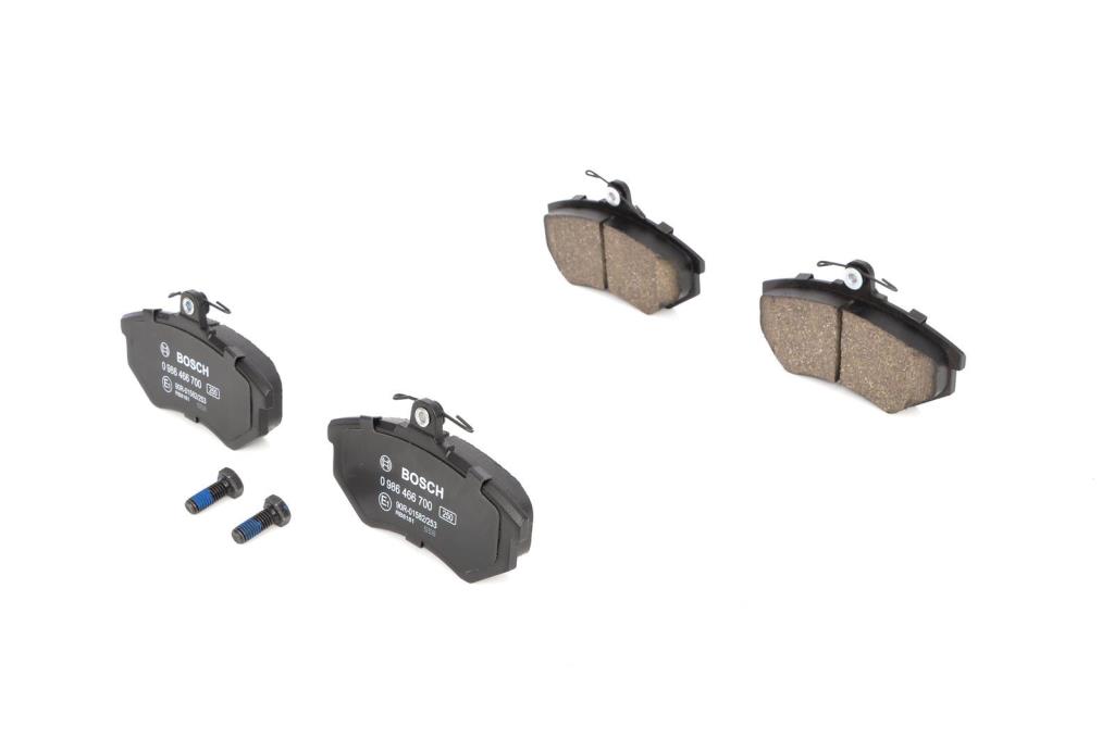 Jeu de 4 plaquettes de frein BOSCH ref. 0 986 466 700