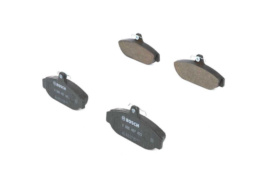 Jeu de 4 plaquettes de frein BOSCH ref. 0 986 467 400