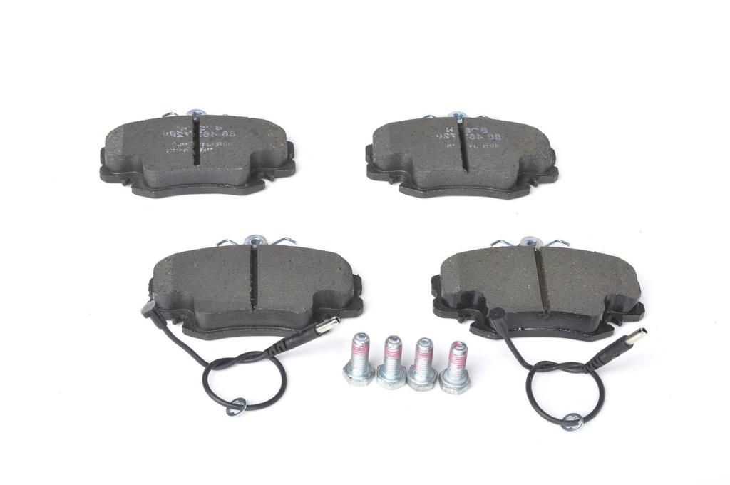 Jeu de 4 plaquettes de frein BOSCH ref. 0 986 467 720