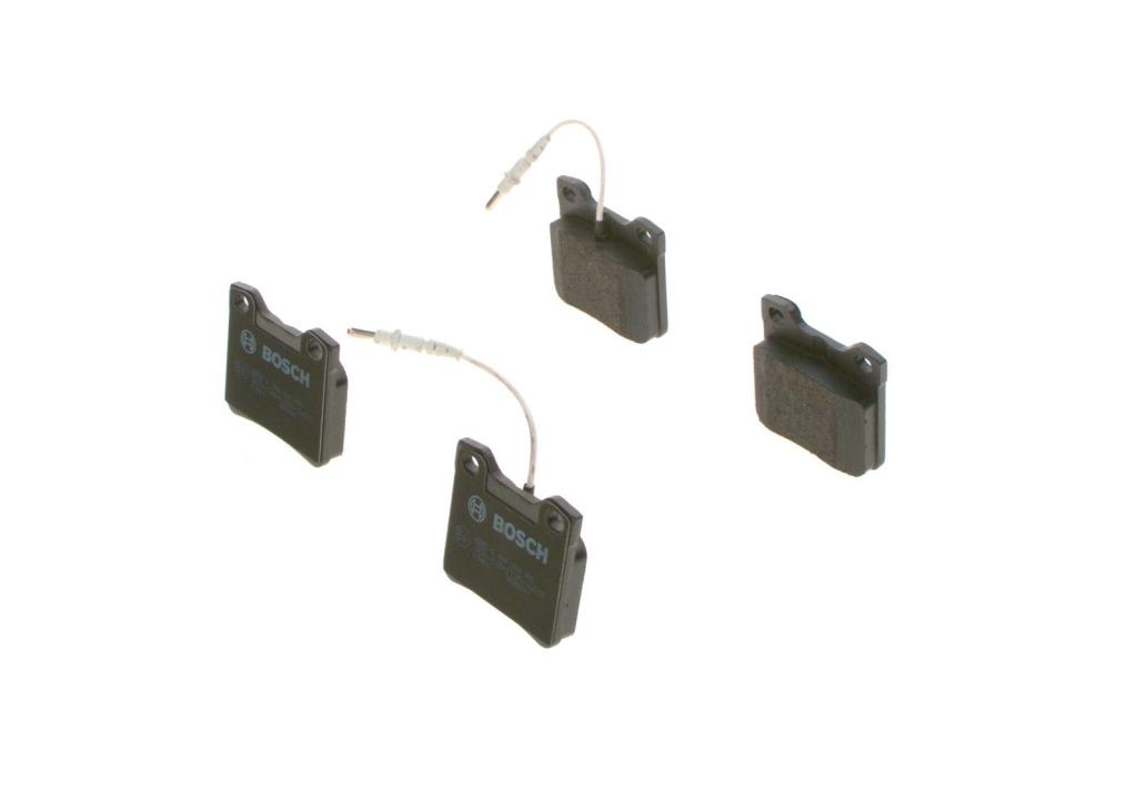 Jeu de 4 plaquettes de frein BOSCH ref. 0 986 494 055