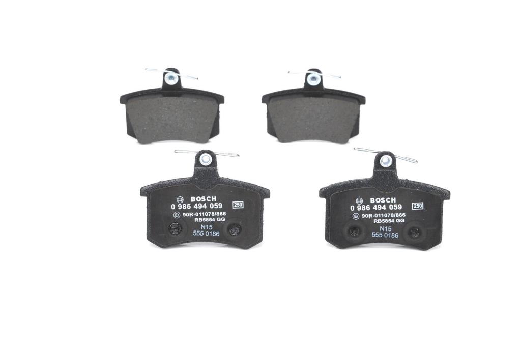 Jeu de 4 plaquettes de frein BOSCH ref. 0 986 494 059