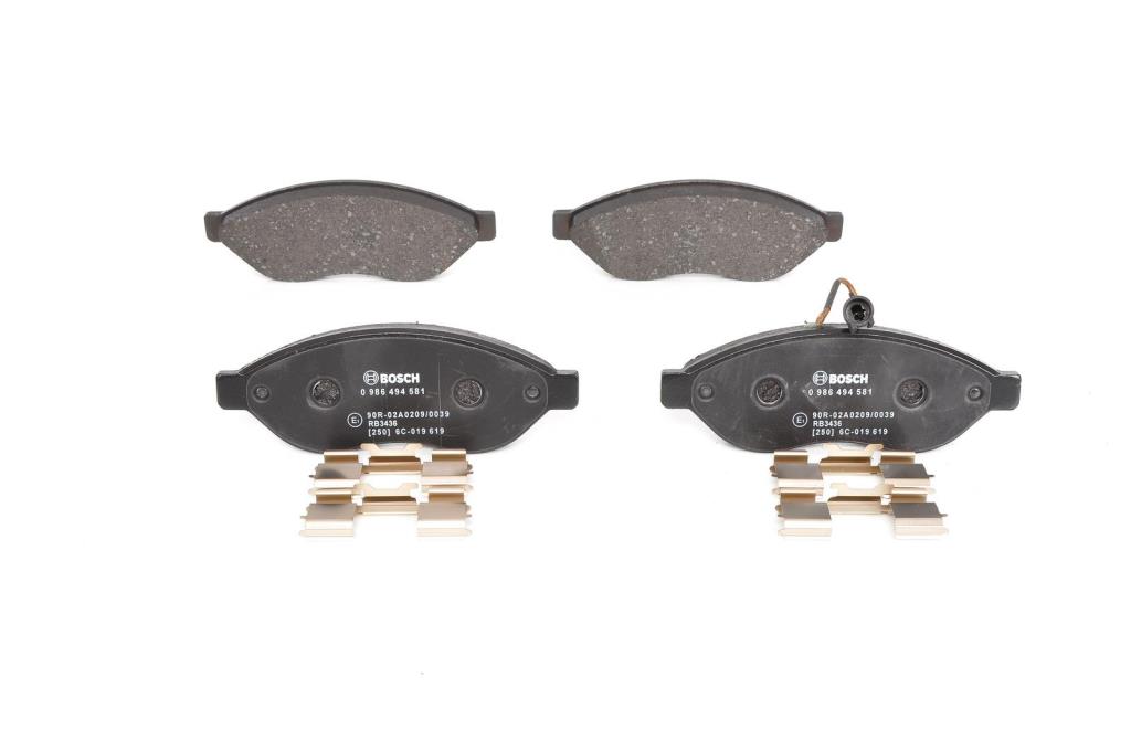 Jeu de 4 plaquettes de frein BOSCH ref. 0 986 494 581