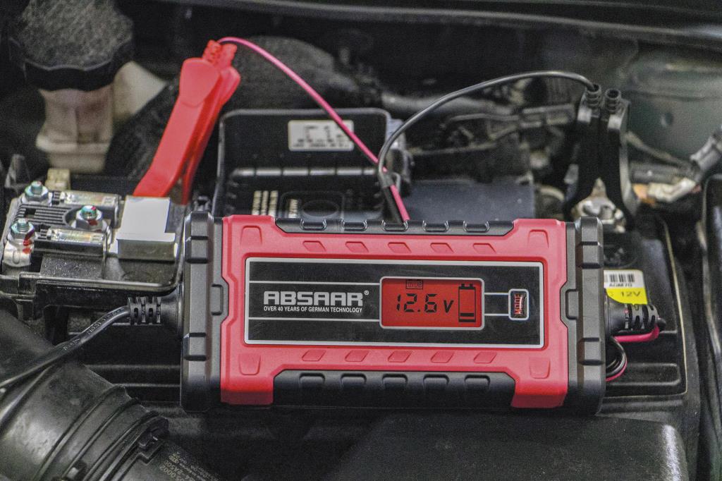 Chargeur de batterie de voiture ((de 6 à 12 V, et câbles)) ABSAAR AB-PRO1 - ref. 74007