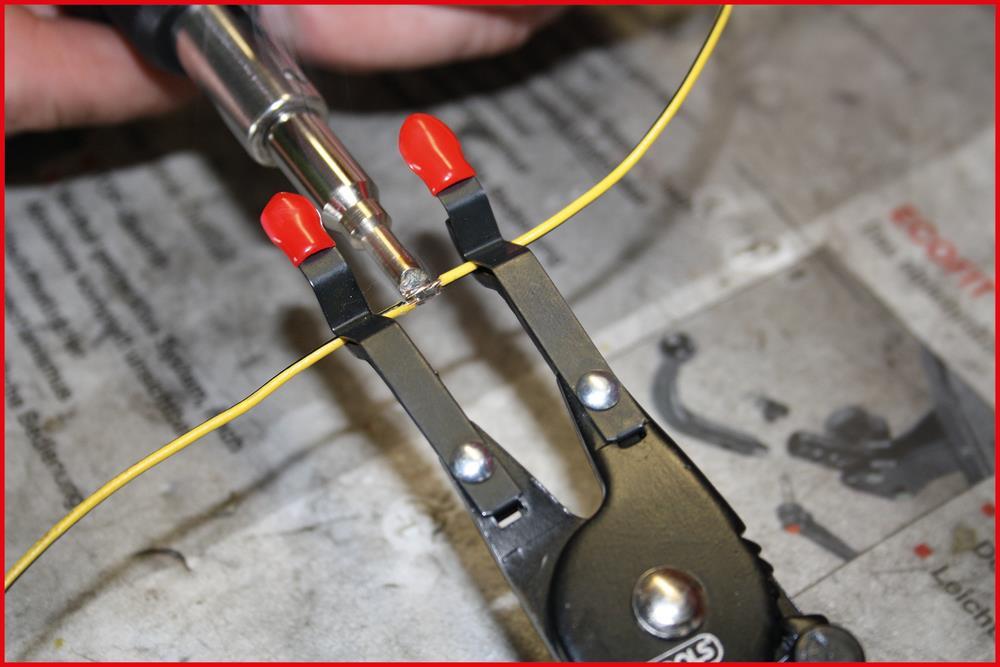 Pince de maintien fils à souder KS TOOLS ref. 115.1052