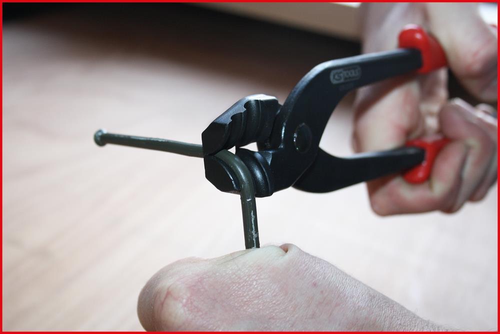 Pince à cintrer (Cintreuse tuyau de frein) KS TOOLS 120.2000