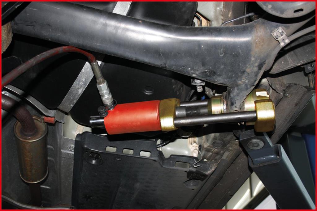 Extracteur de silentbloc échappement KS TOOLS 440.0210