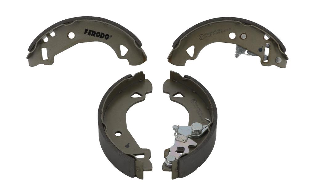 Jeu de 4 mâchoires de frein (Garniture de frein à tambour) FERODO ref. FSB527