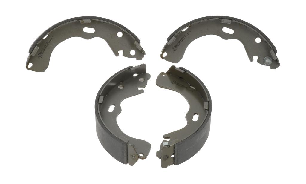 Jeu de 4 mâchoires de frein (Garniture de frein à tambour) FERODO ref. FSB587