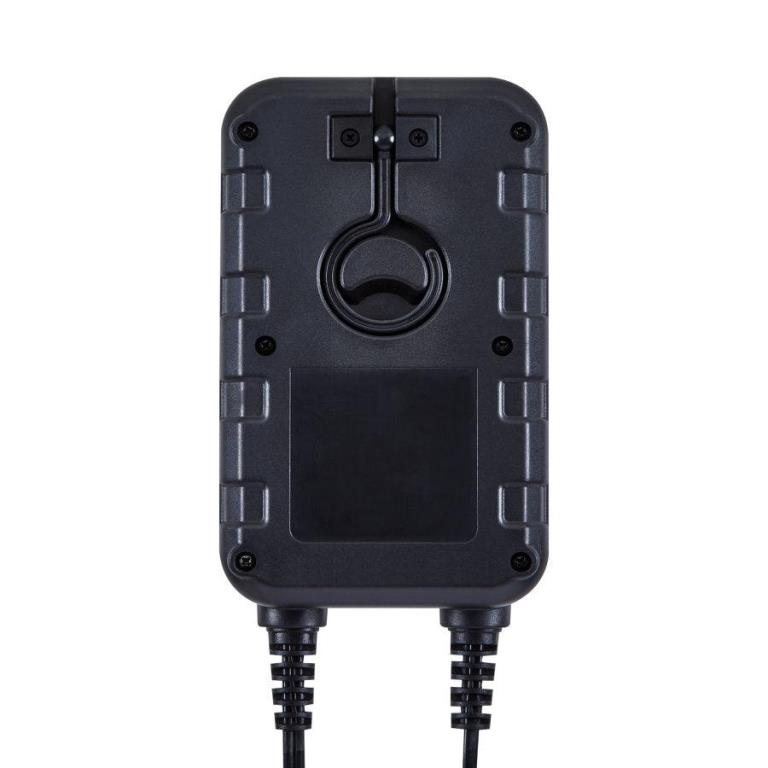 Chargeur de batterie de voiture ((de 6 à 12 V, et câbles)) OSRAM ref. OEBCS908